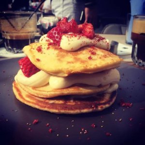 Pancakes στο Rumors στη Βουλιαγμένη