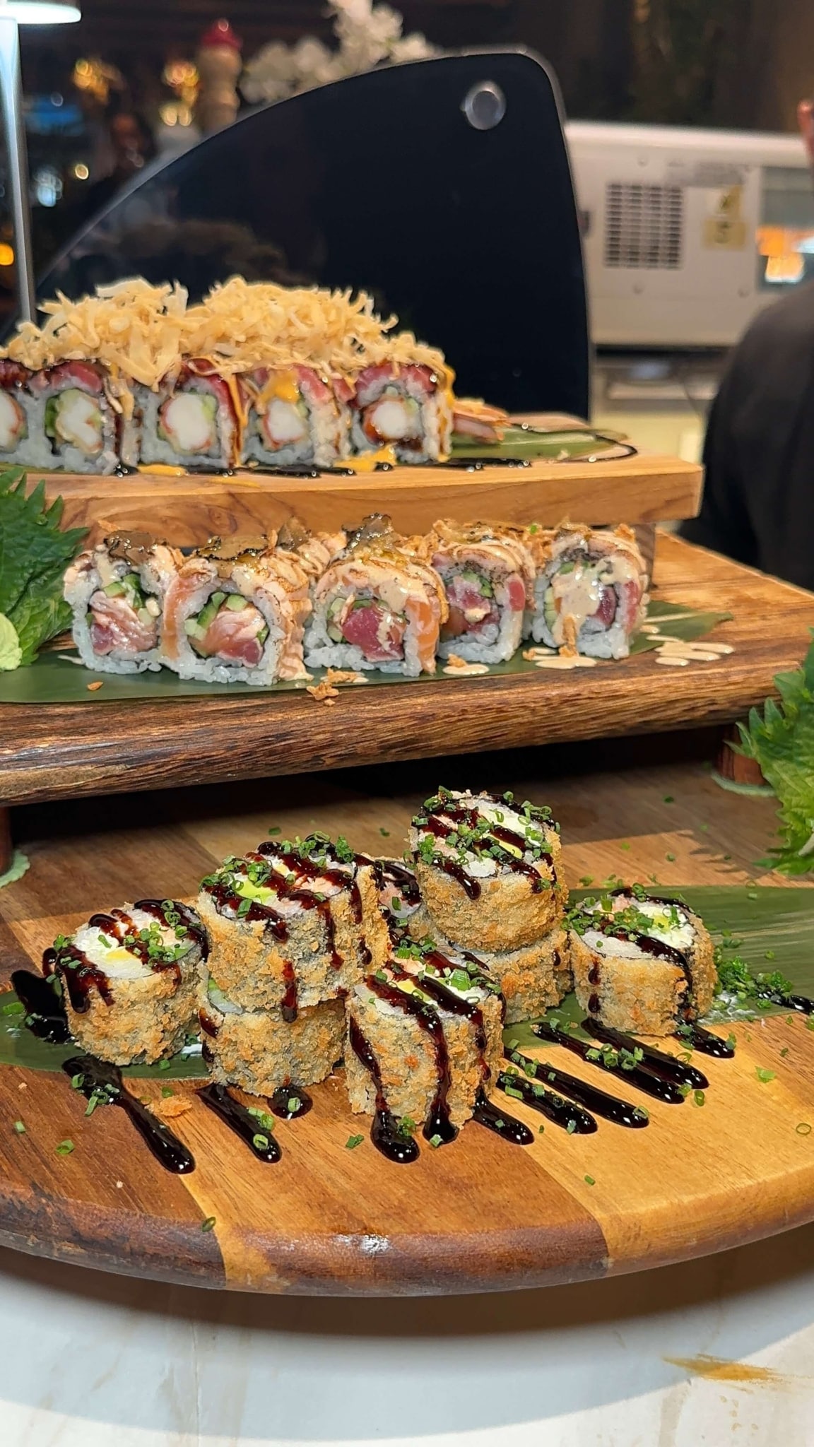 Μια πιατέλα με sushi rolls στο Kikko Sushi Φάληρο